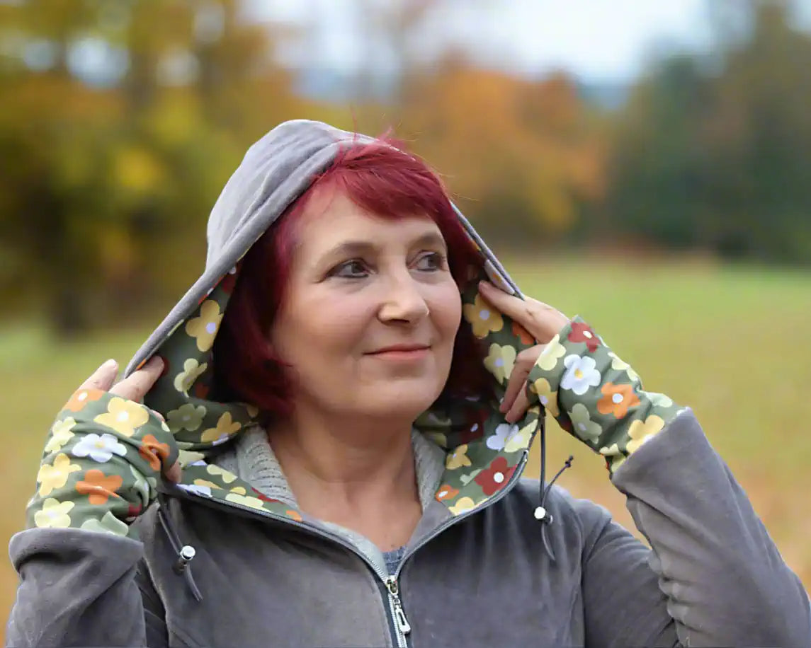 Kapuzenjacke grau Blumen