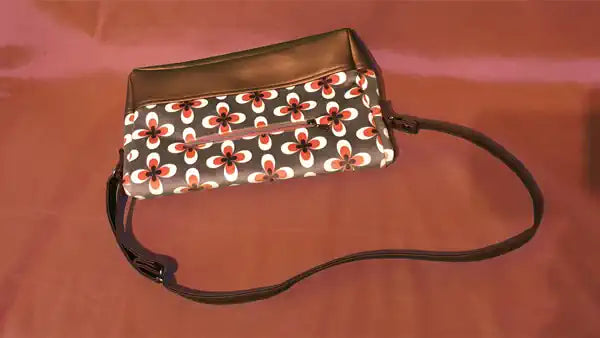 Samt Tasche mit Blumen Rückseite